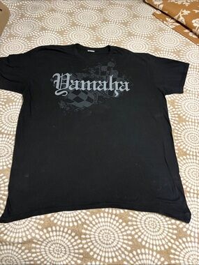 Yamaha Black Short-Sleeve Graphic Logo Tee